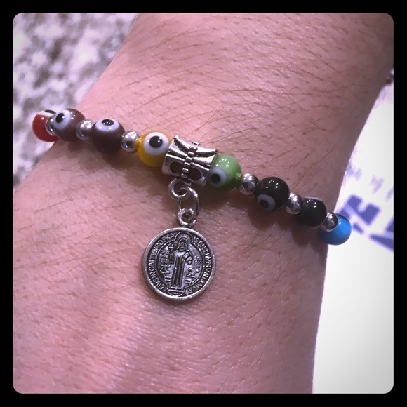 NWOT - Evil eye (ojo) bead bracelet w/medallion - Picture 2 of 3